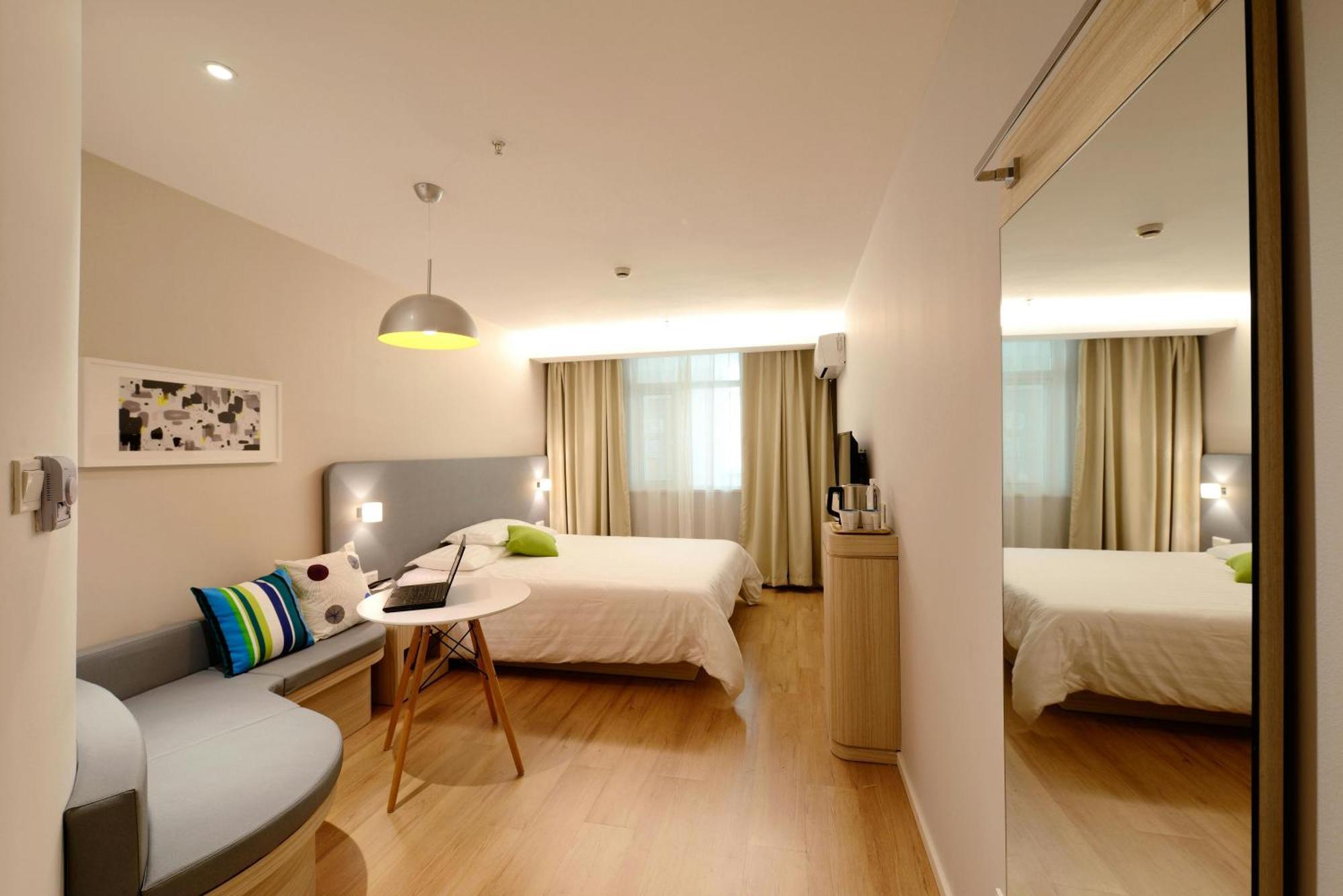 Hotel Luxury Global Ню Делхи Екстериор снимка
