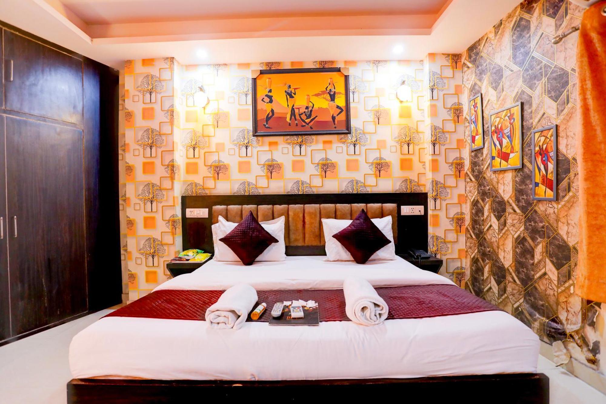 Hotel Luxury Global Ню Делхи Екстериор снимка